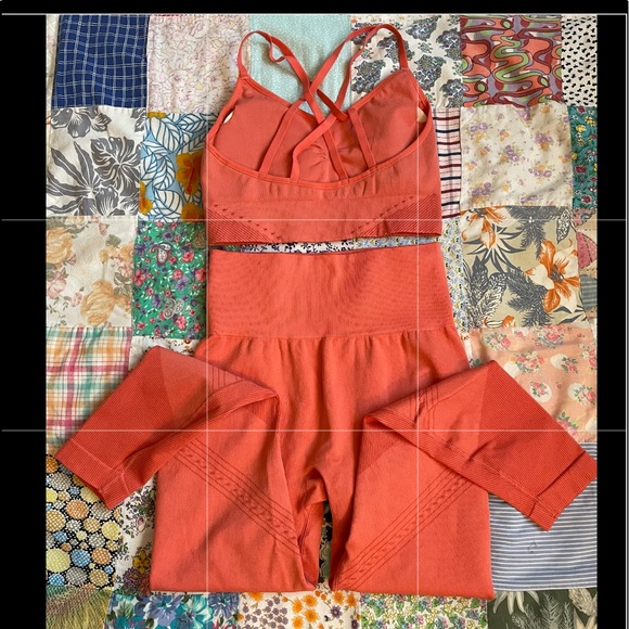 JoyLab WorkOut Set Sport Bras&Leggings SizeXS Orange Cantaloupe Not Bright Color - Picture 2 of 5